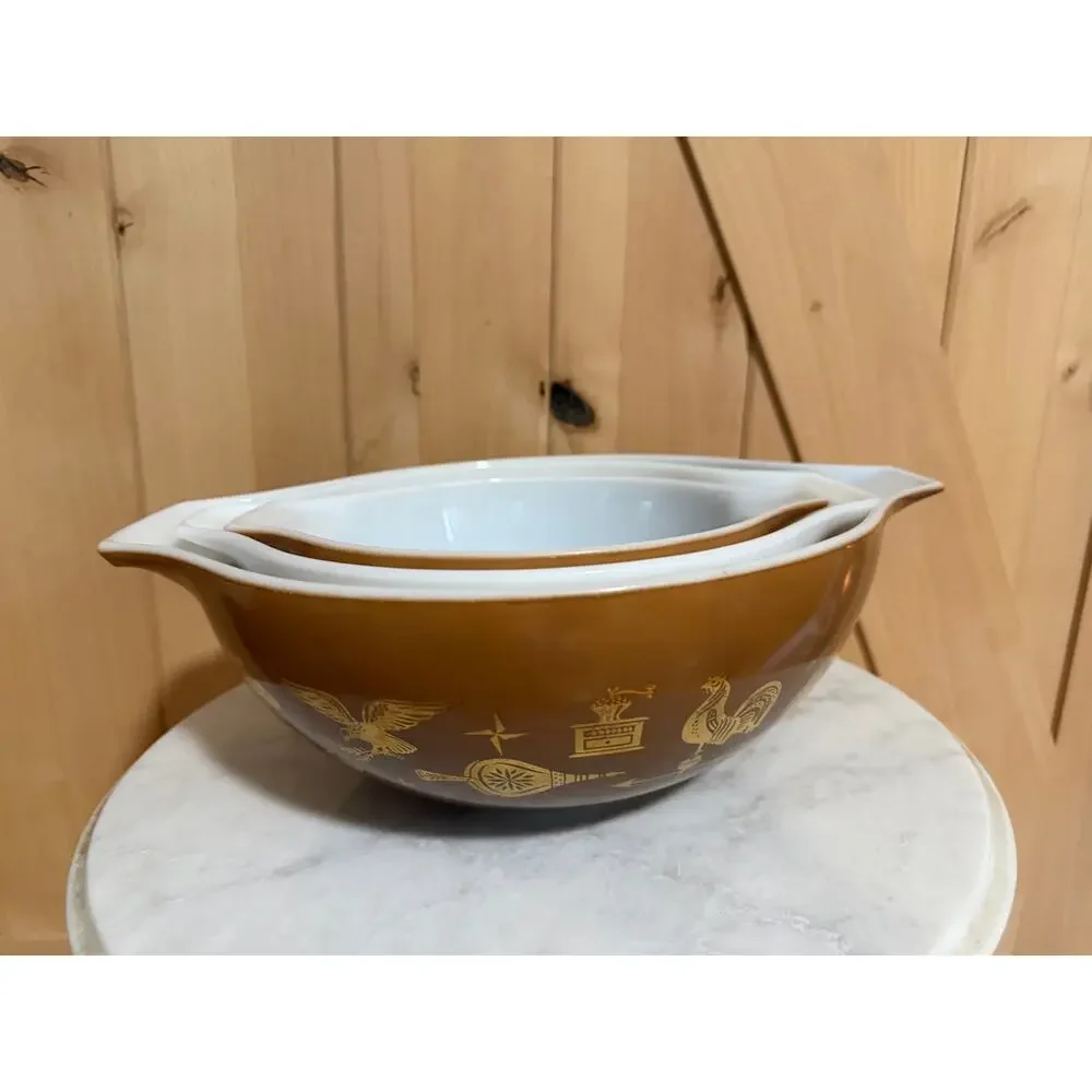 Vintage Pyrex Set of 3 Early American Cinderella Nesting Bowls